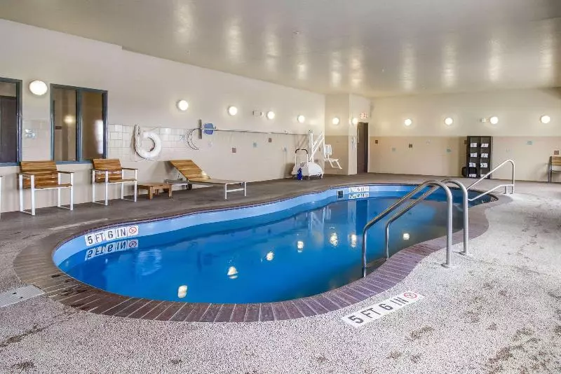 هتل Sleep Inn & Suites