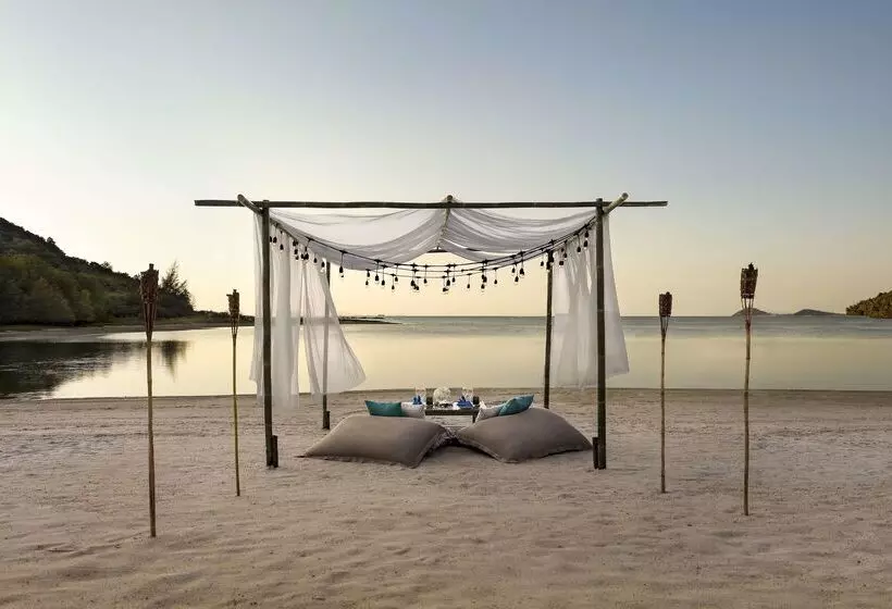 호텔 Avani Plus Samui Resort