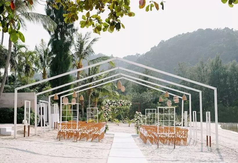 호텔 Avani Plus Samui Resort