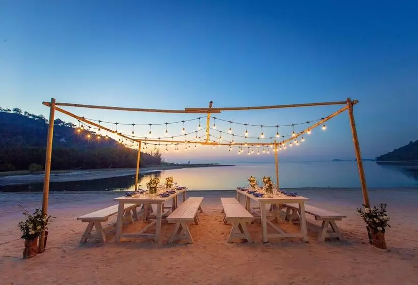 호텔 Avani Plus Samui Resort