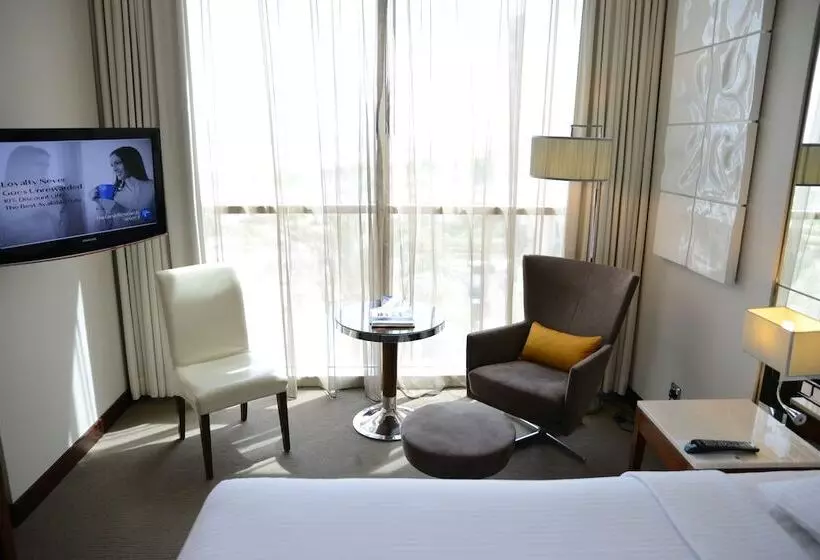 هتل Centro Yas Island By Rotana