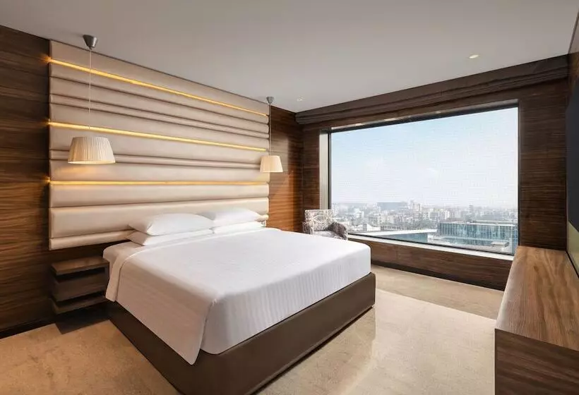 هتل Courtyard By Marriott Mumbai International Airport