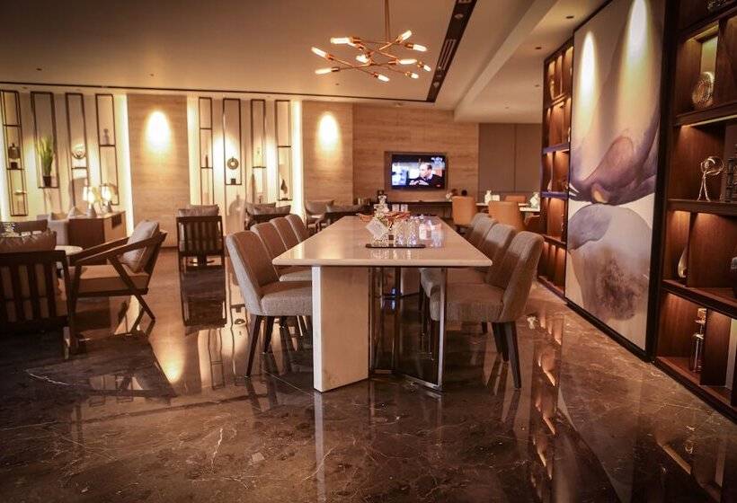 Hotel Courtyard By Marriott Mumbai International Airport