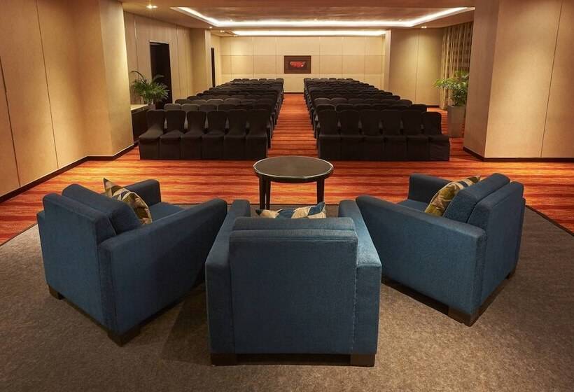 Hotel Courtyard By Marriott Mumbai International Airport