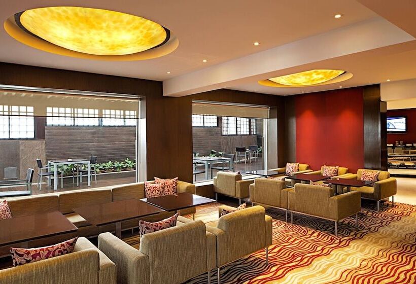 Hotel Courtyard By Marriott Mumbai International Airport