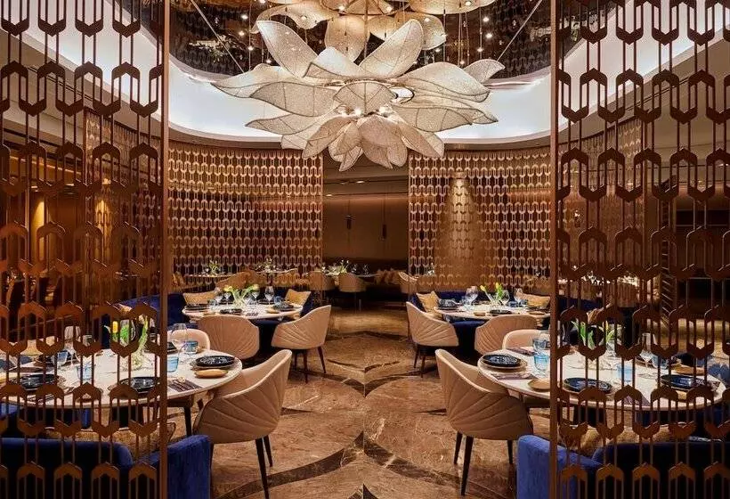 هتل Courtyard By Marriott Mumbai International Airport