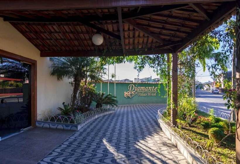 בית מלון כפרי Diamante Palace