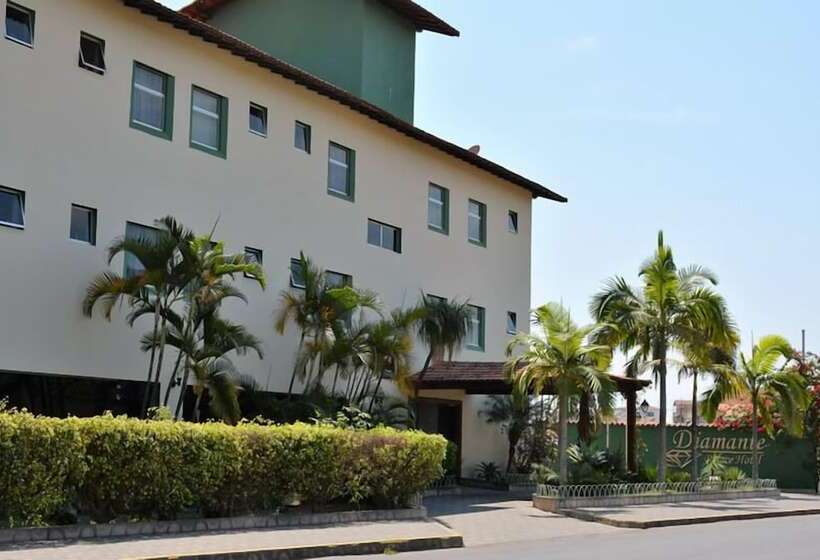 בית מלון כפרי Diamante Palace