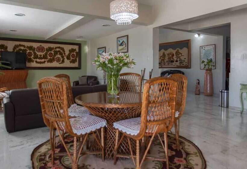 בית מלון כפרי Diamante Palace