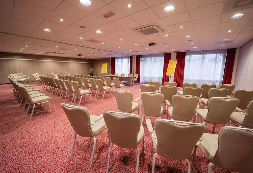 Отель Golden Tulip Zoetermeer Den Haag