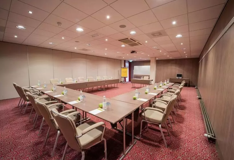 Отель Golden Tulip Zoetermeer Den Haag