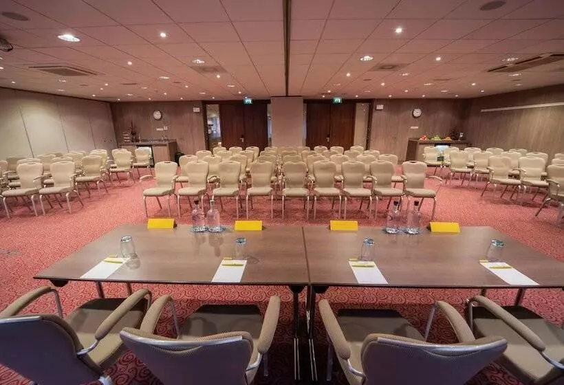 Отель Golden Tulip Zoetermeer Den Haag