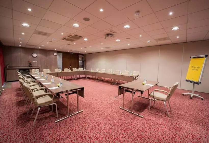 Отель Golden Tulip Zoetermeer Den Haag