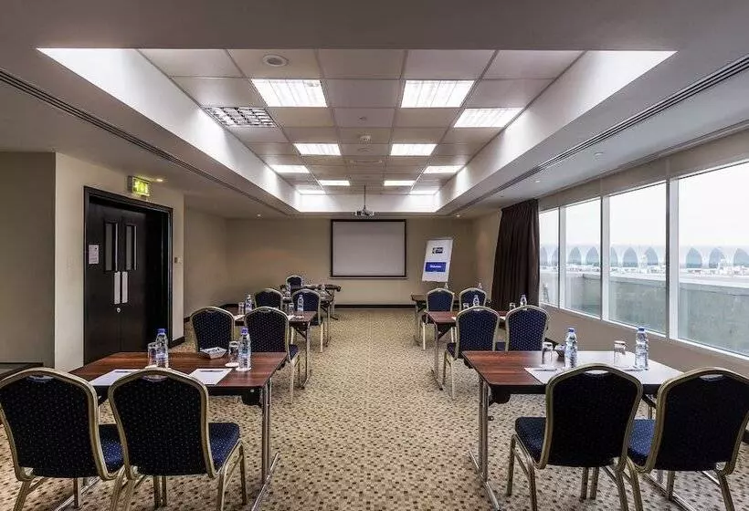酒店 Holiday Inn Express Dubai Airport, An Ihg