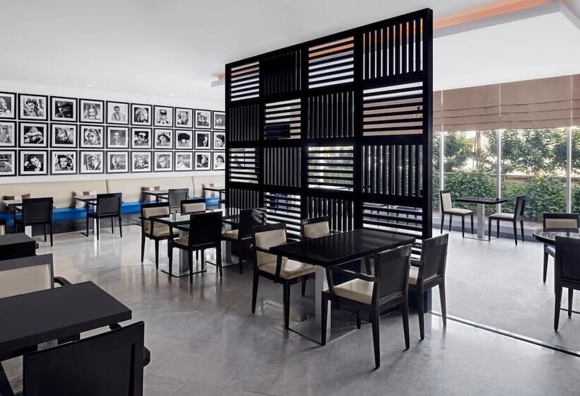 酒店 Holiday Inn Express Dubai Airport, An Ihg