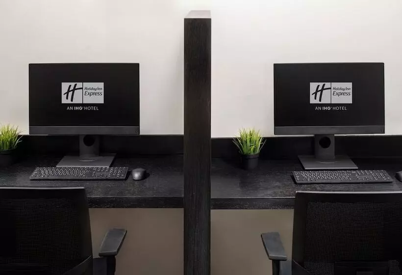 酒店 Holiday Inn Express Dubai Airport, An Ihg