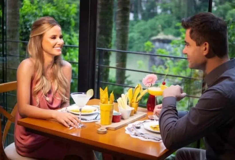 Отель Kayros Business