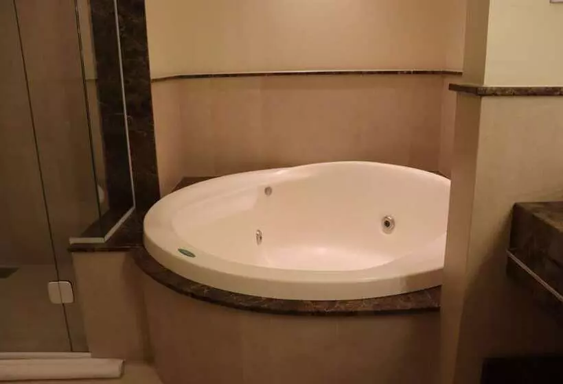 Отель Kayros Business