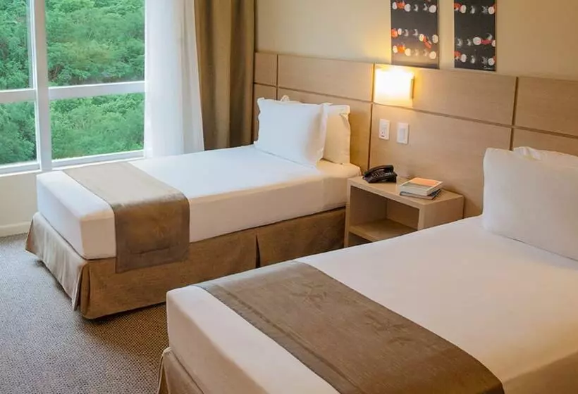 Отель Kayros Business