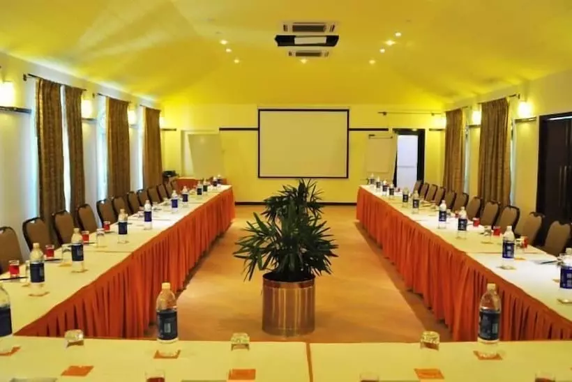 호텔 Kyriad Prestige Calangute Goa By Othpl