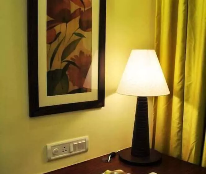 ホテル Kyriad Prestige Calangute Goa By Othpl
