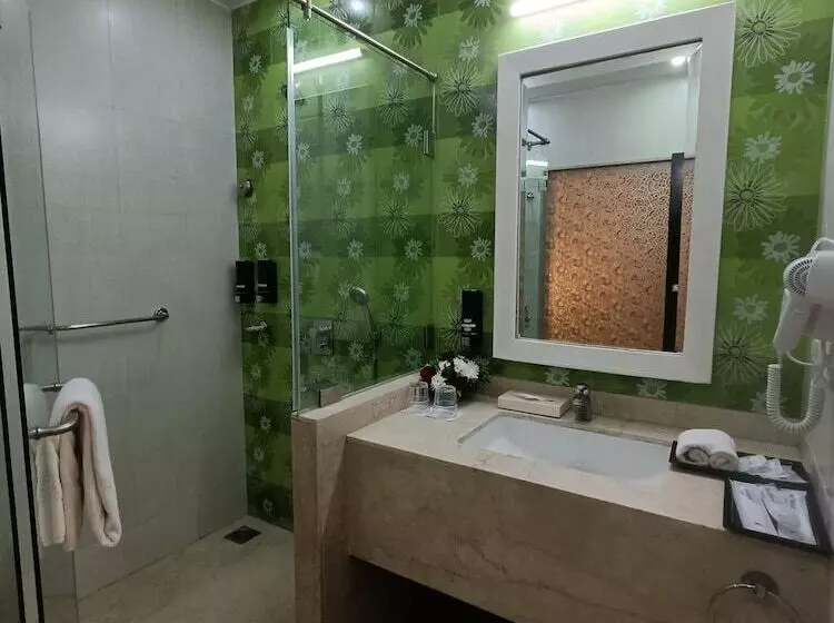 ホテル Kyriad Prestige Calangute Goa By Othpl