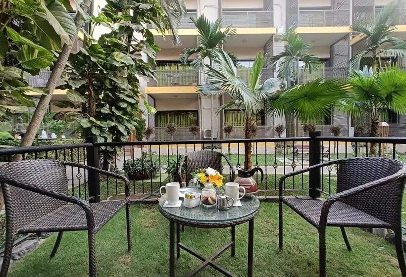 ホテル Kyriad Prestige Calangute Goa By Othpl