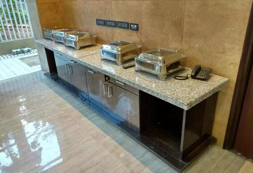 Hotelli Mumbai House Andheri East, Mumbai