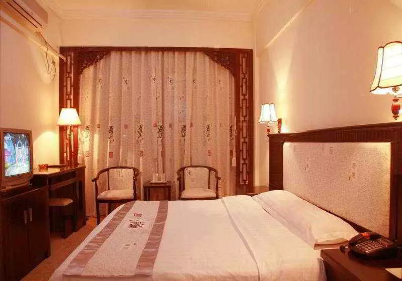 Отель Overseas Chinese Mansion