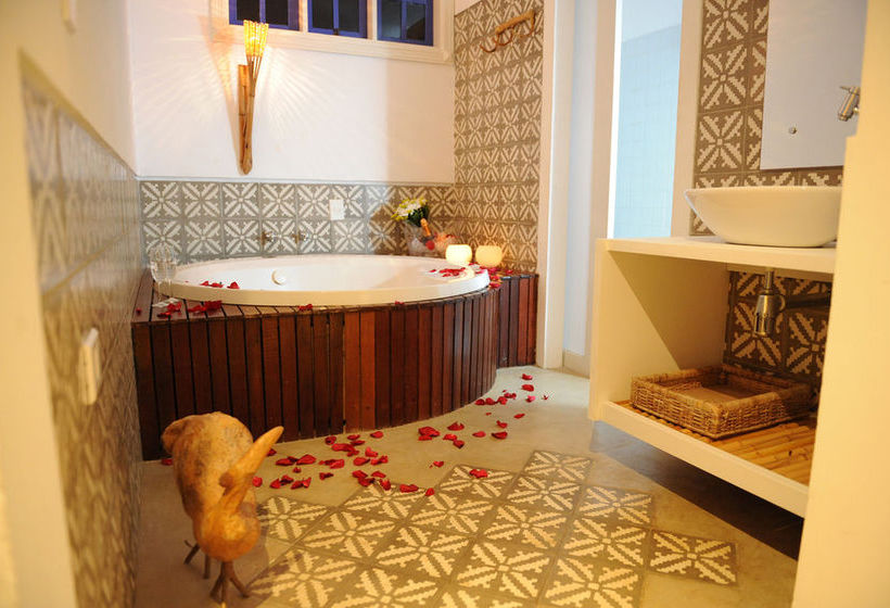 هتل Pousada Casa Caiada