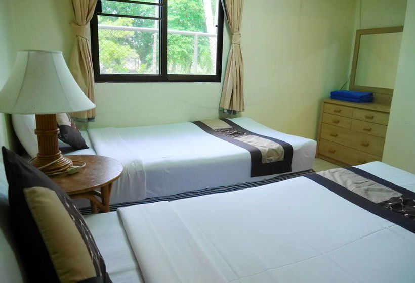 בית מלון כפרי Swiss Palm Beach