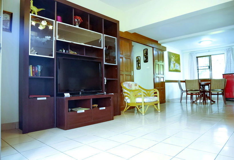 בית מלון כפרי Swiss Palm Beach