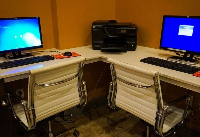 The Banyan Hotel Fort Myers, Tapestry Collection By Hilton