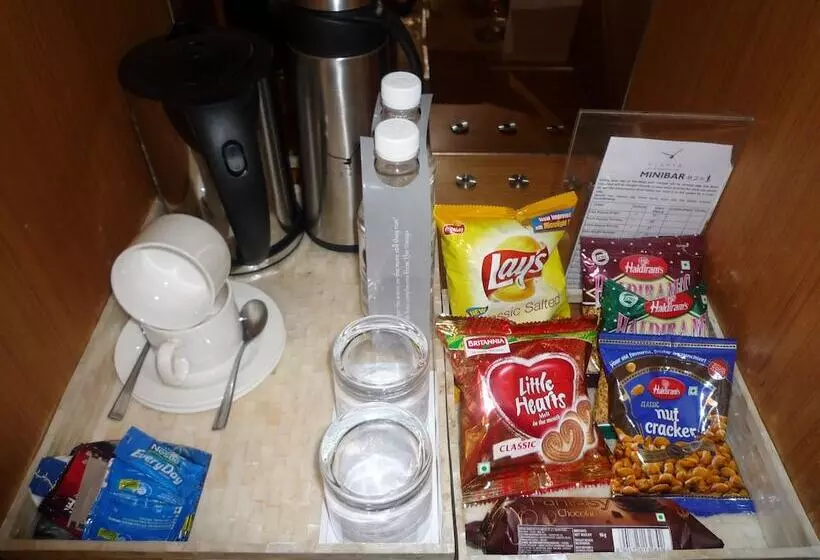 Udman Hotel Panchshila Park