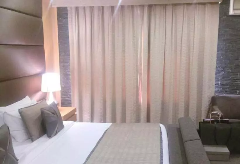 Udman Hotel Panchshila Park