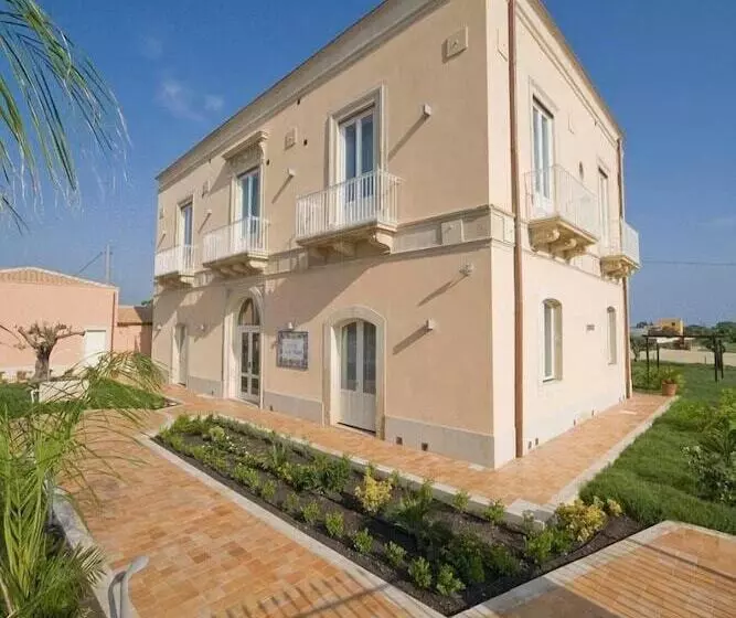 בית מלון כפרי Villa Fanusa