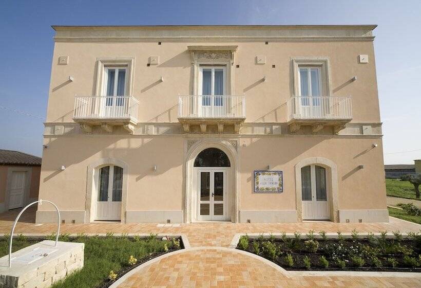 בית מלון כפרי Villa Fanusa