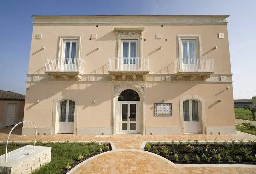 בית מלון כפרי Villa Fanusa