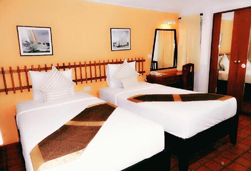 استراحتگاه Lawana Escape