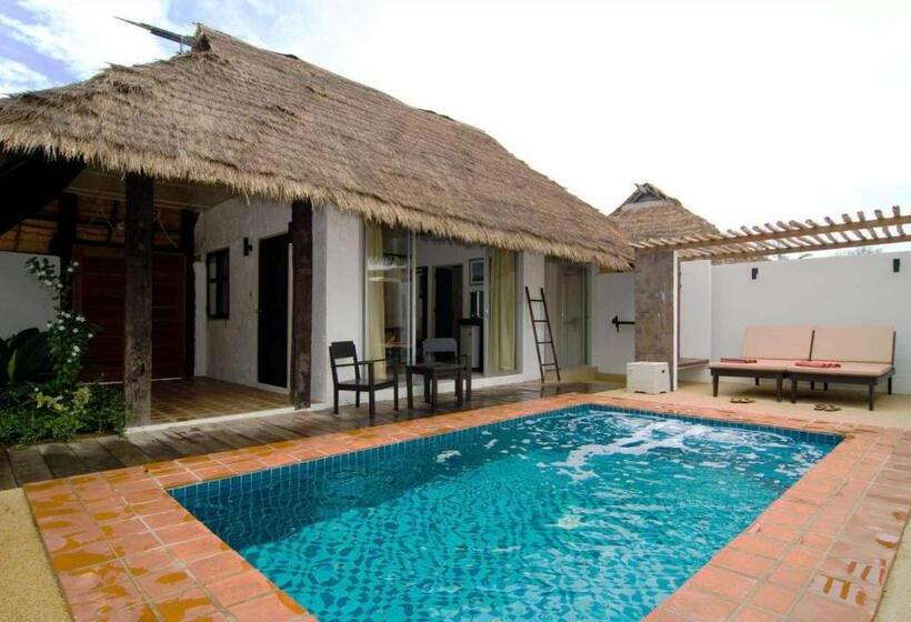 استراحتگاه Lawana Escape