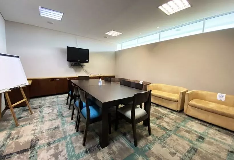 Estelar Apartamentos Medellin