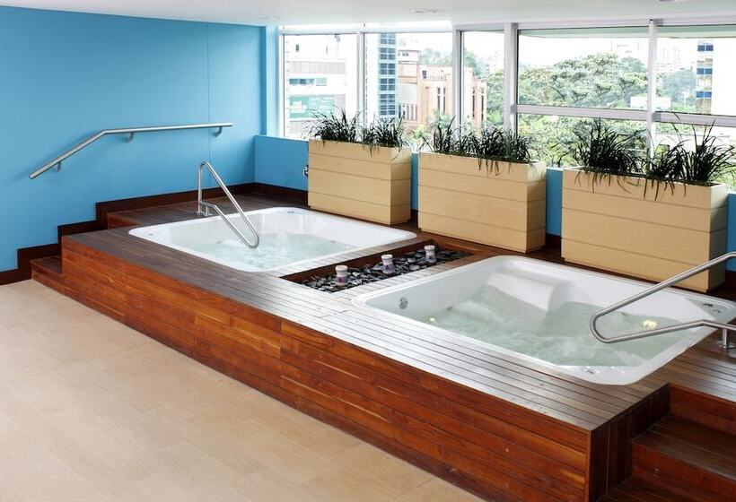 Estelar Apartamentos Medellin