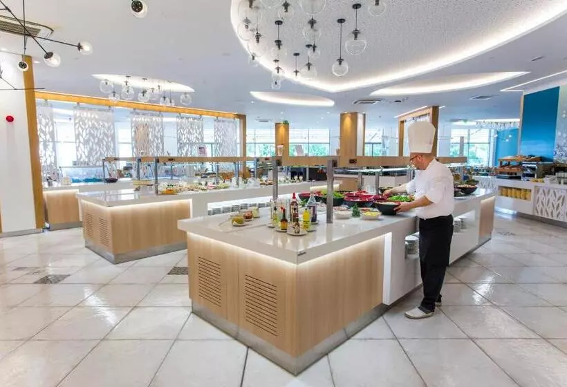 Astoria Hotel All Inclusive & Private Beach