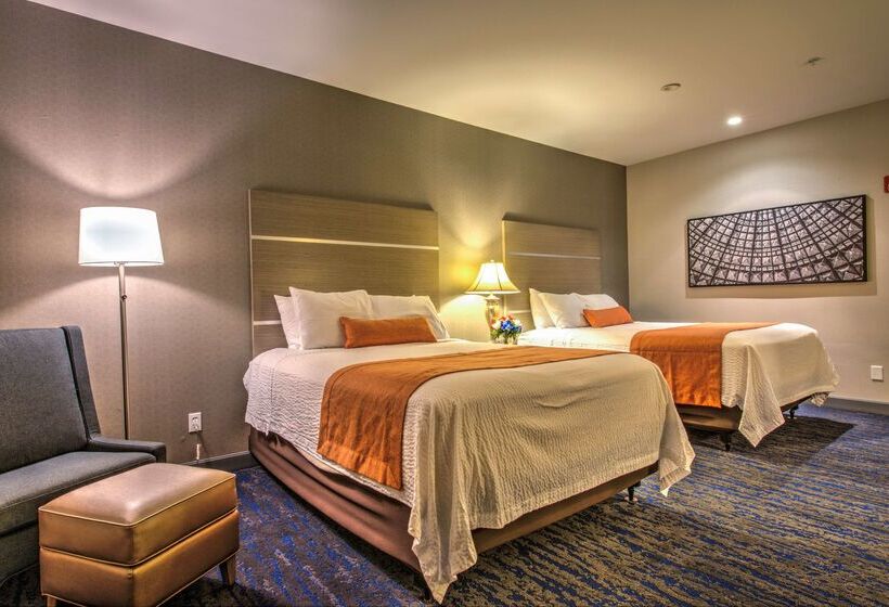 فندق Best Western Plus Media Center Inn & Suites