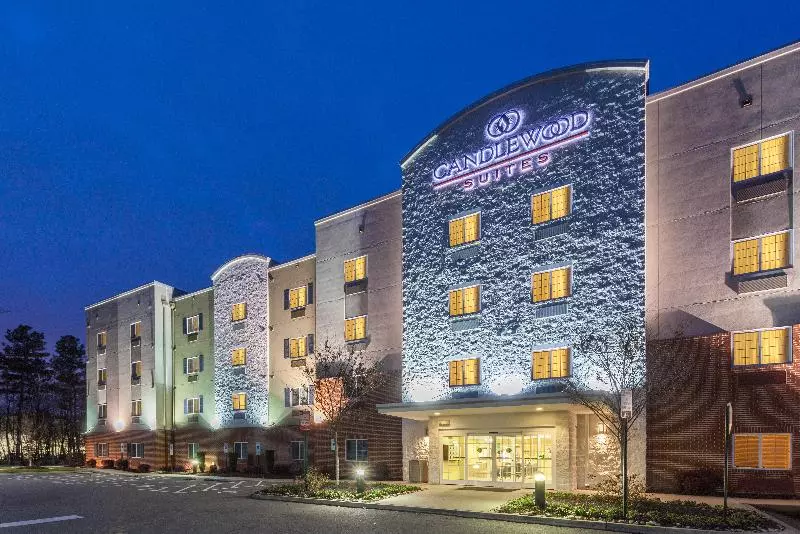 هتل Candlewood Suites Richmond Airport, An Ihg