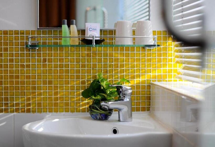 בית מלון כפרי Citin Masjid Jamek By Compass Hospitality