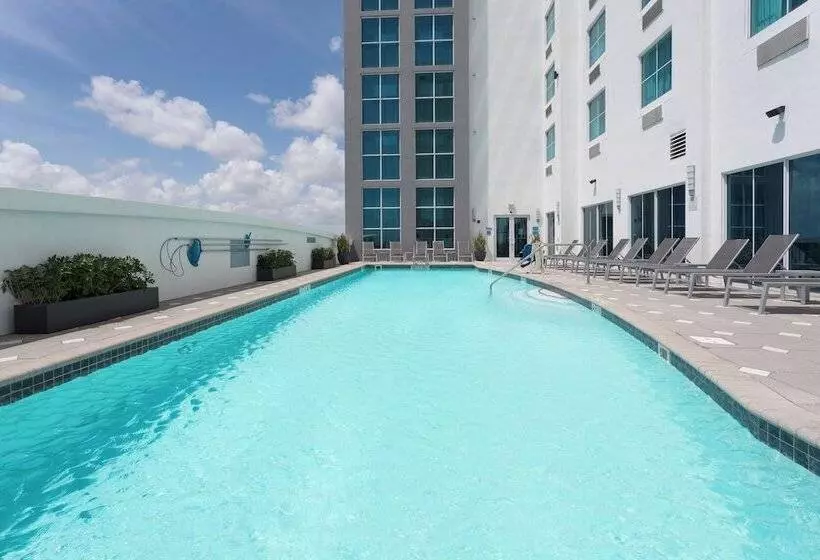 Crowne Plaza Hotel & Resorts Fort Lauderdale Airport/ Cruise, An Ihg