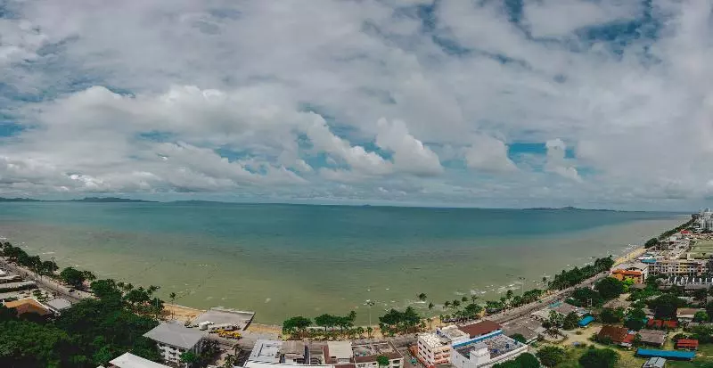 Отель D Varee Jomtien Beach Pattaya