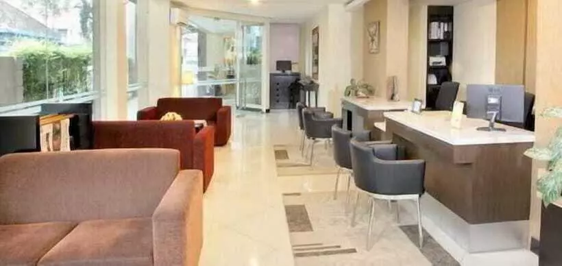 호텔 Grage Yogyakarta