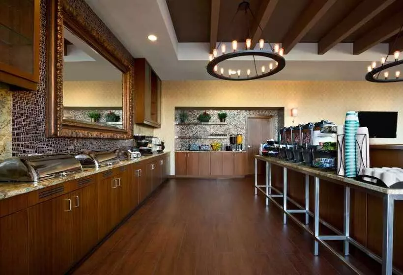 هتل Homewood Suites By Hilton Baltimore Inner Harbor